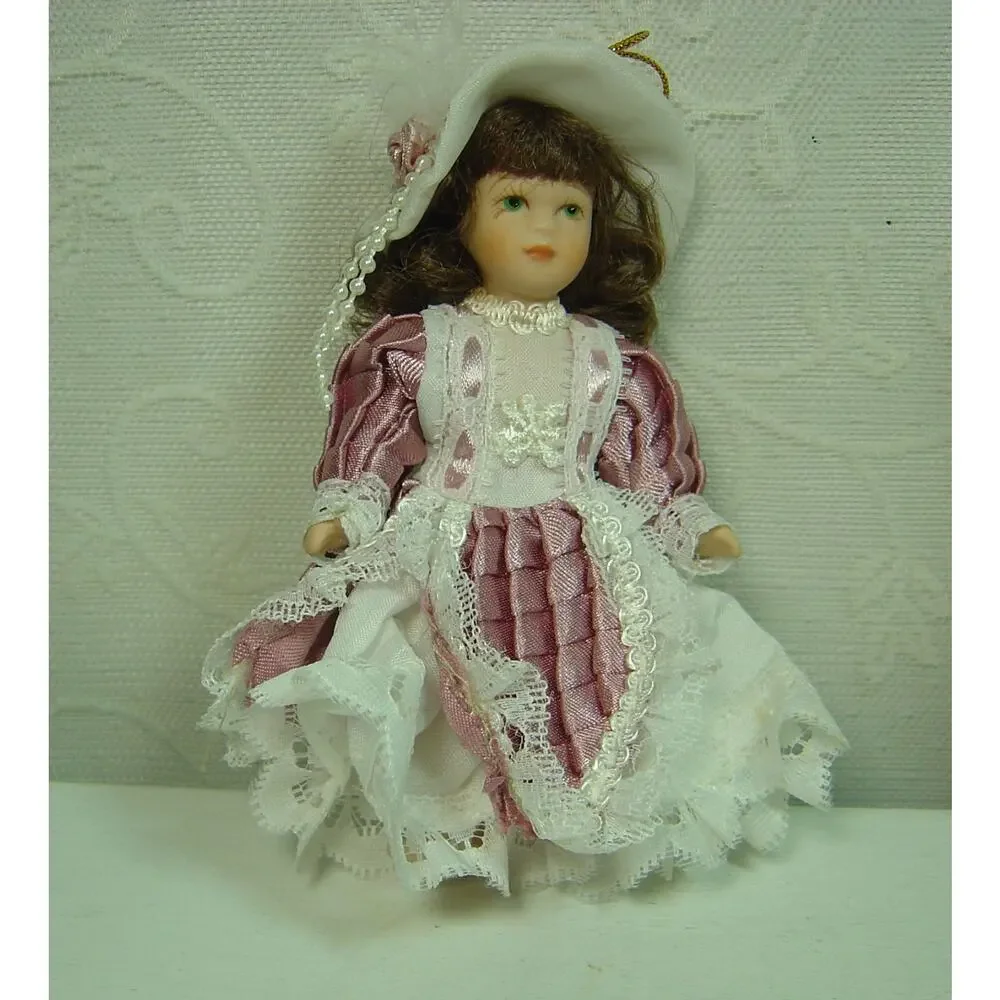 2003 DG CREATIONS PORCELAIN VICTORIAN DOLL ORNAMENT-WITH BOX-4.5